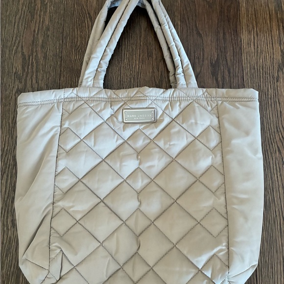Marc Jacobs Quilted Nylon, Large, Soft Taupe - Picture 8 of 10